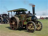 Queuing in 1932 The traction engine of J Hancock & Son