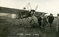 Vedrines by his aeroplane Vedrines by his aeroplane