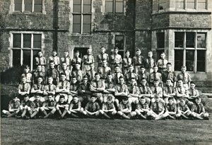 King Scouts off to Windsor Heles' Scool Scouts 1953