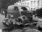 Hill Palmer and Edwards crashed van Hill Palmer and Edwards crashed van